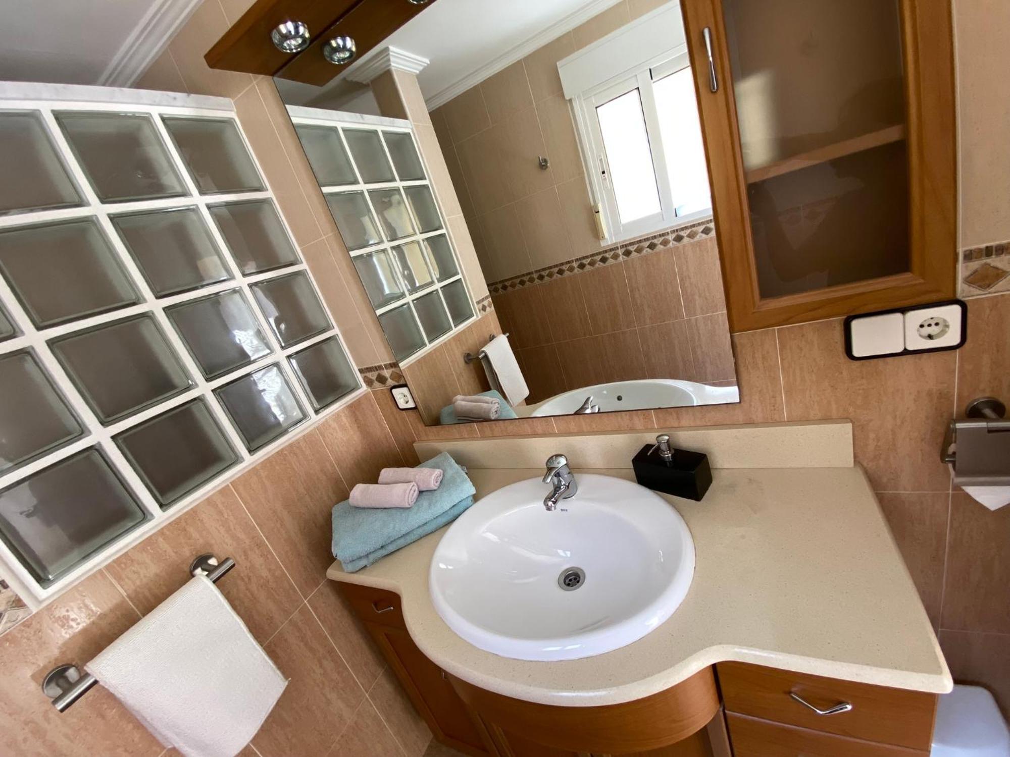 Guesthouse In Torrent Bagian luar foto